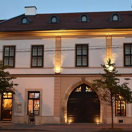 Guest House 1568 Cluj-Napoca Exterior photo